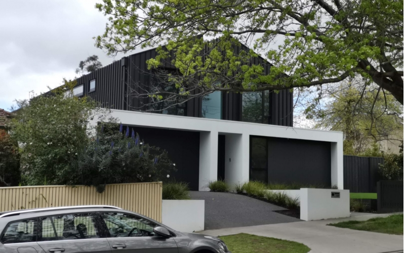 Camberwell as an affluent suburb of Melbourne. There are some fine luxury homes in the area.