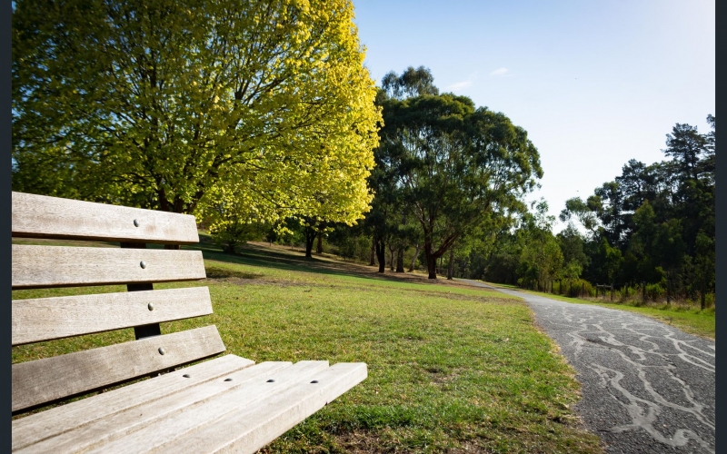 Bulleen has a relaxing vibe among great parks and walkways.