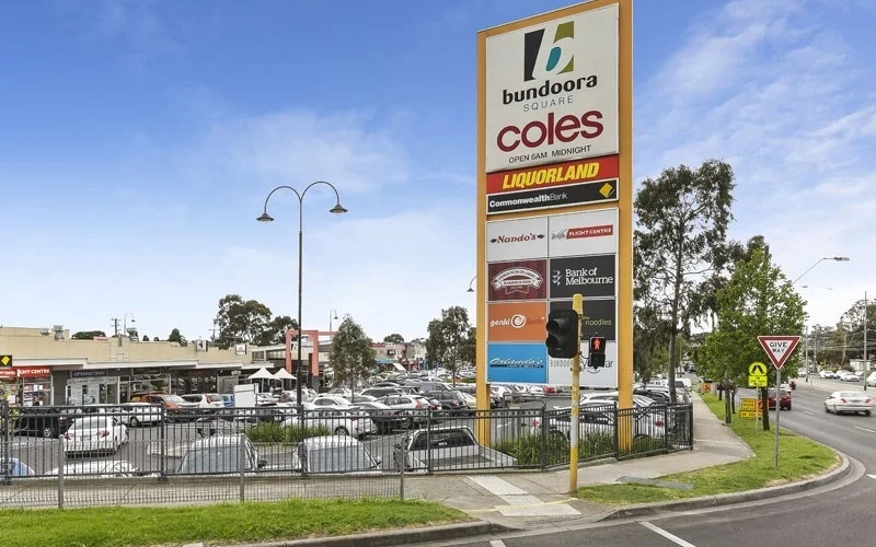 Bundoora Square. Credit image: https://www.commercialpropertyguide.com.au/search/for-sale/property-retail-medical-in-bundoora-vic-3083