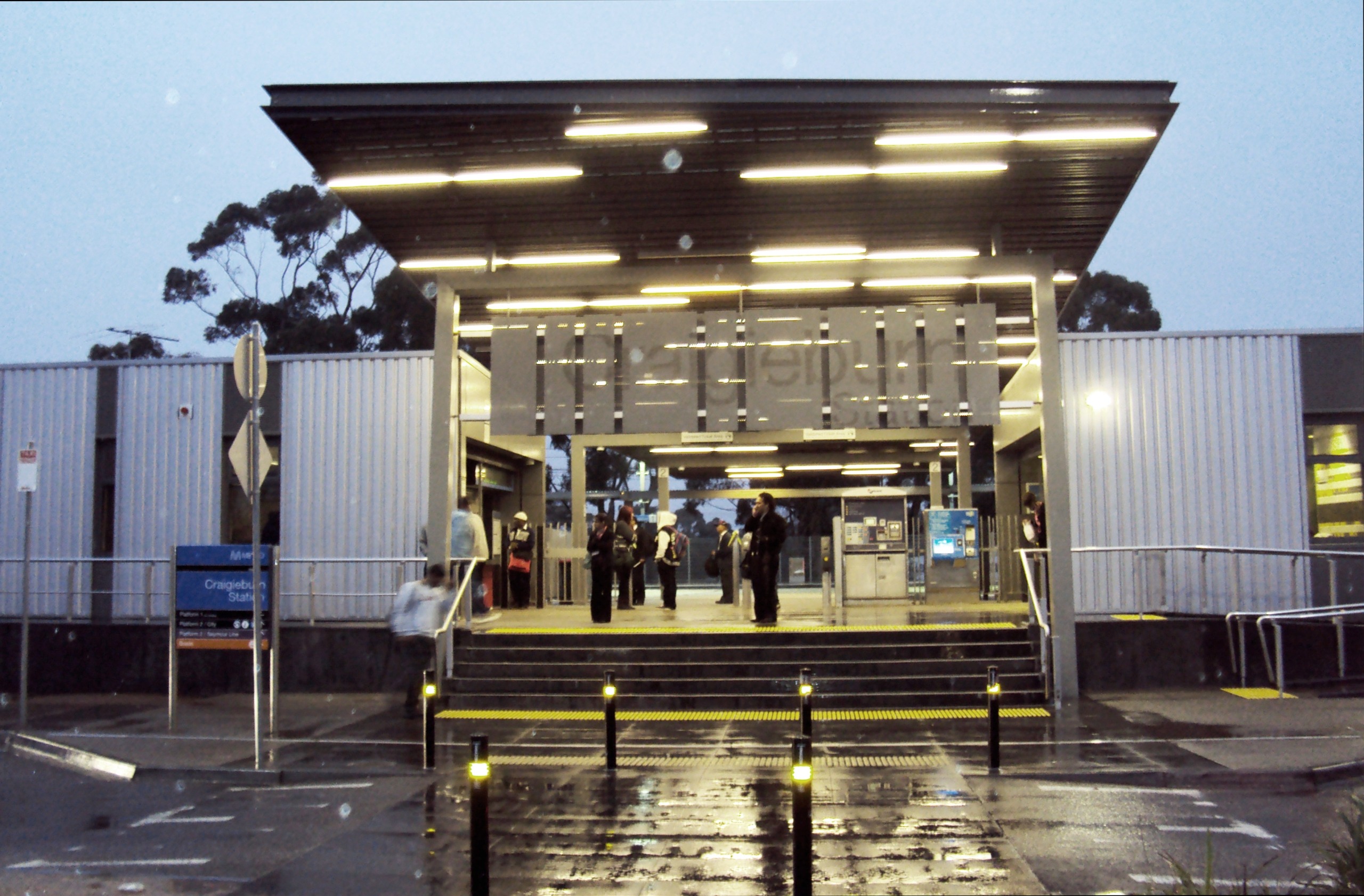 Craigieburn_train_station Crest Property Investments