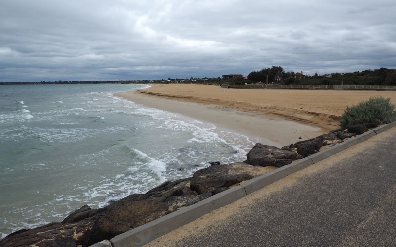 Mordialloc Beach. Credit image: https://vicscreen.vic.gov.au/choose-victoria/locations/mordialloc-pier