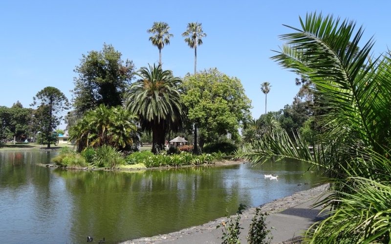 Queens Park. Credit image: https://melbournedaily.blogspot.com/2015/12/queens-park-moonee-ponds.html