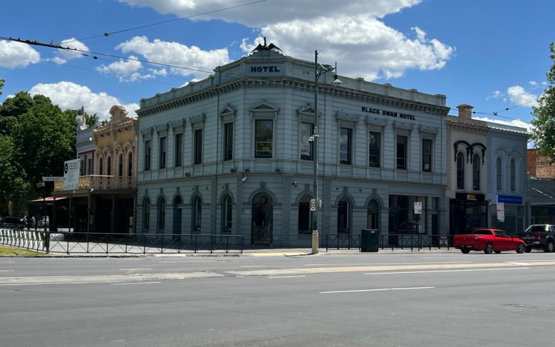 Black Swan Hotel was built back in 1890.