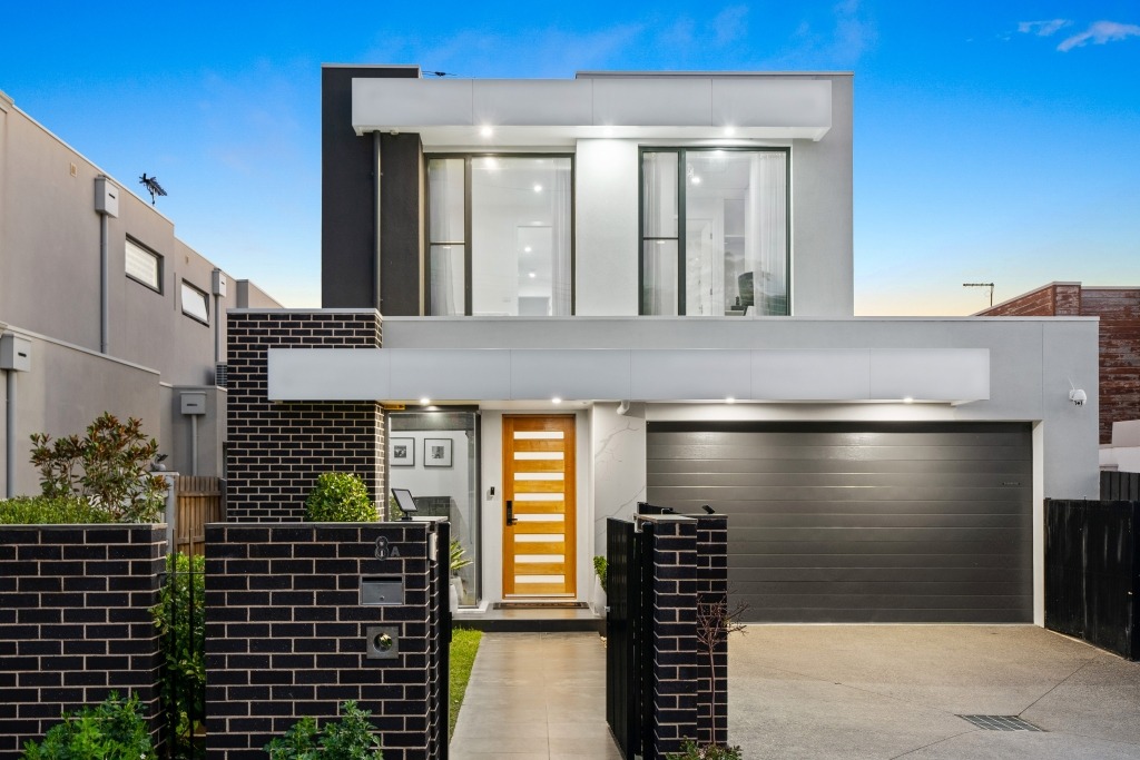 Doncaster Stylish house Crest Property Investments