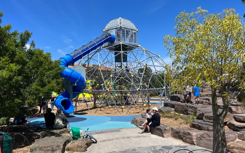 Booran Reserve is a large outdoor public space filled with many activities.