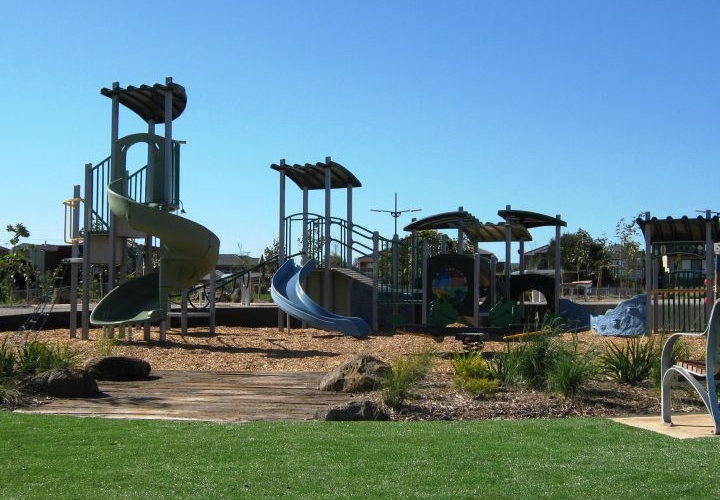 Pubic Playground. Credit image: https://www.safeplay.com.au/project/gowanbrae-community-centre/