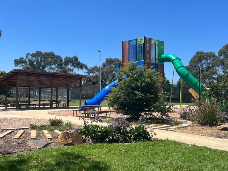 There are some well maintained playgrounds throughout the suburb.
