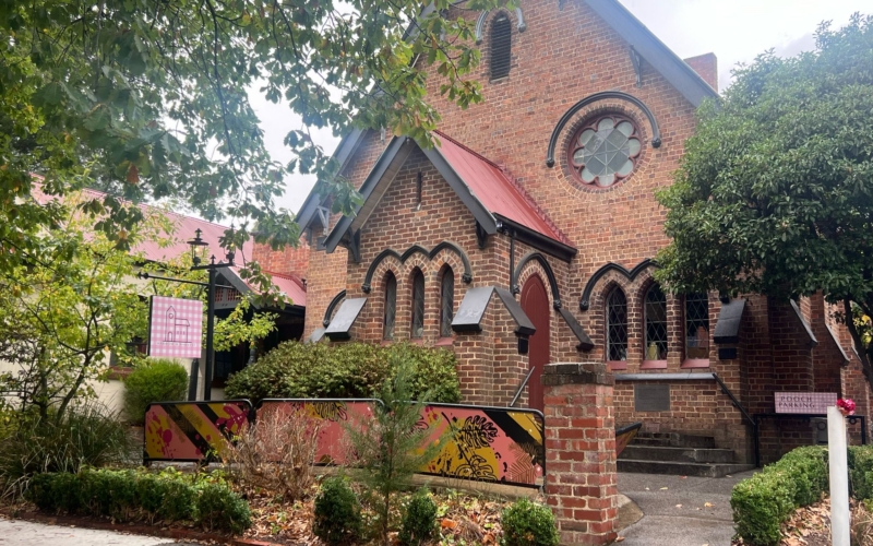Harrow & Harvest is a popular cafe/restaurant enjoyed all year round.