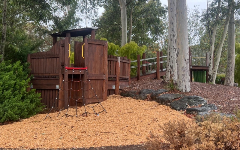 Mooroolbark has some really nice public spaces and playgrounds.