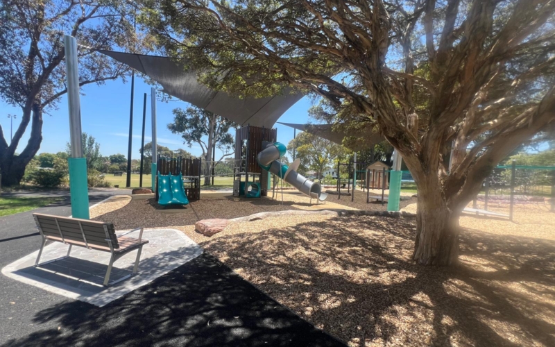 Burwood Reserve is located on the border of Glen Iris & Burwood.